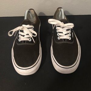 Black vans men’s size 9 woman’s 11